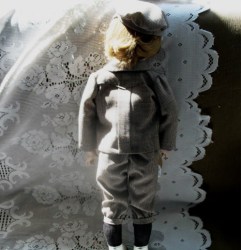 LUTIN MAIN_07